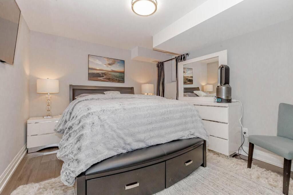 Luxury Basement Apartment In Όκβιλ Εξωτερικό φωτογραφία